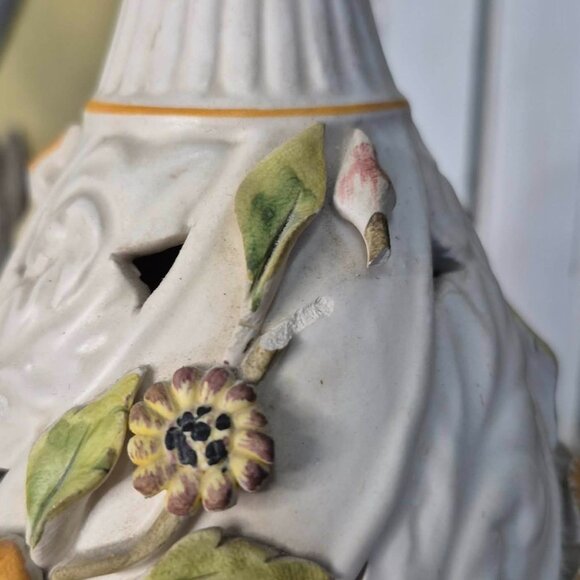 Vintage LEVITON Cream Porcelain & Brass 24" Lamp - Picture 13 of 16